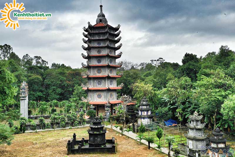 Núi Thiên Ấn Quảng Ngãi